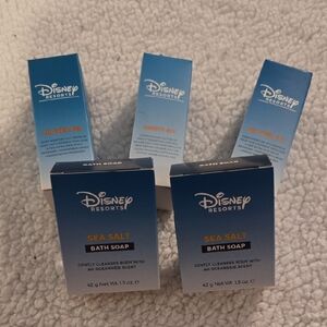 Disney Resorts Blue Sea Salt Bath Soap and Shower Caps